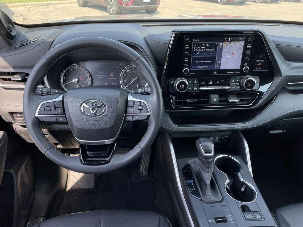 used 2022 Toyota Highlander car, priced at $32,890