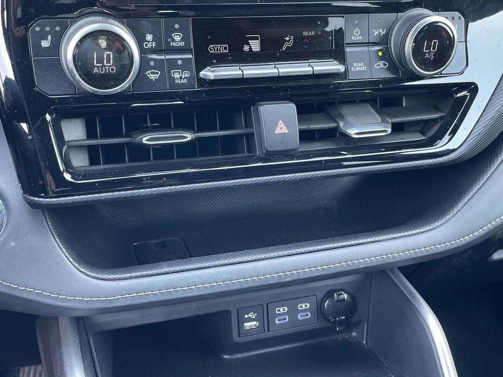 used 2022 Toyota Highlander car, priced at $32,890