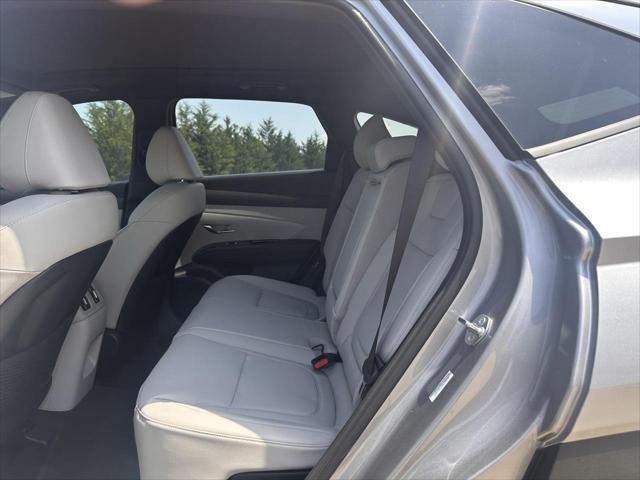 new 2025 Hyundai TUCSON Hybrid car, priced at $42,663