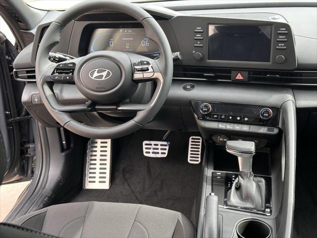 new 2025 Hyundai Elantra car, priced at $21,900