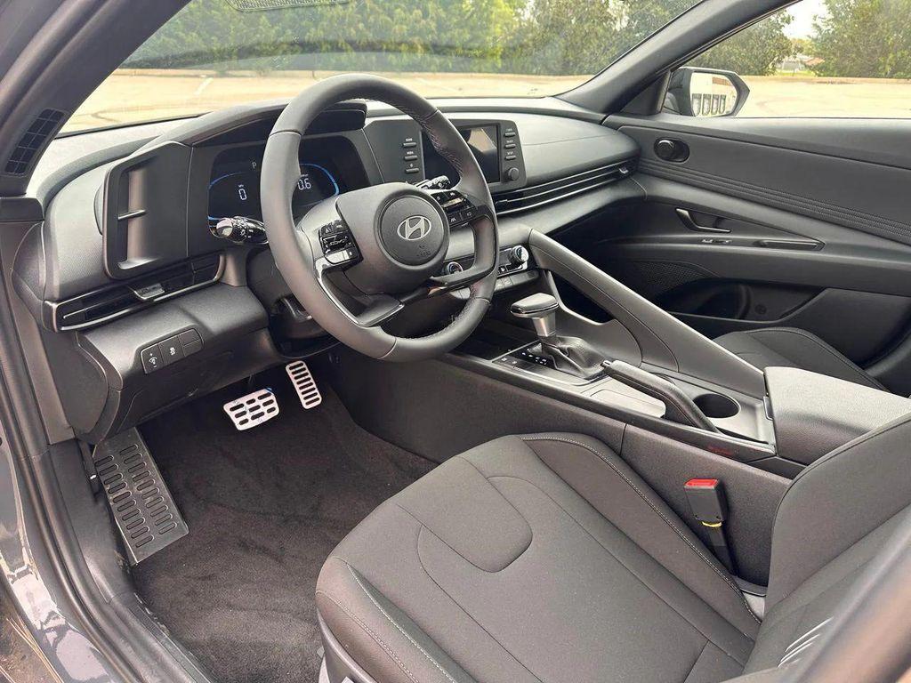 new 2025 Hyundai Elantra car, priced at $21,900