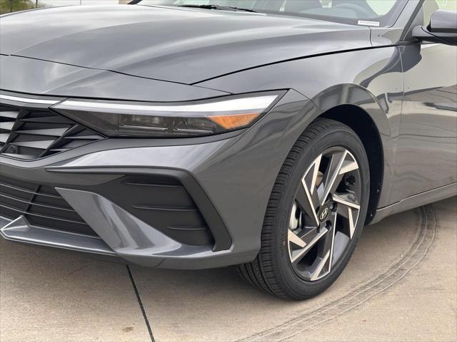 new 2025 Hyundai Elantra car, priced at $21,900