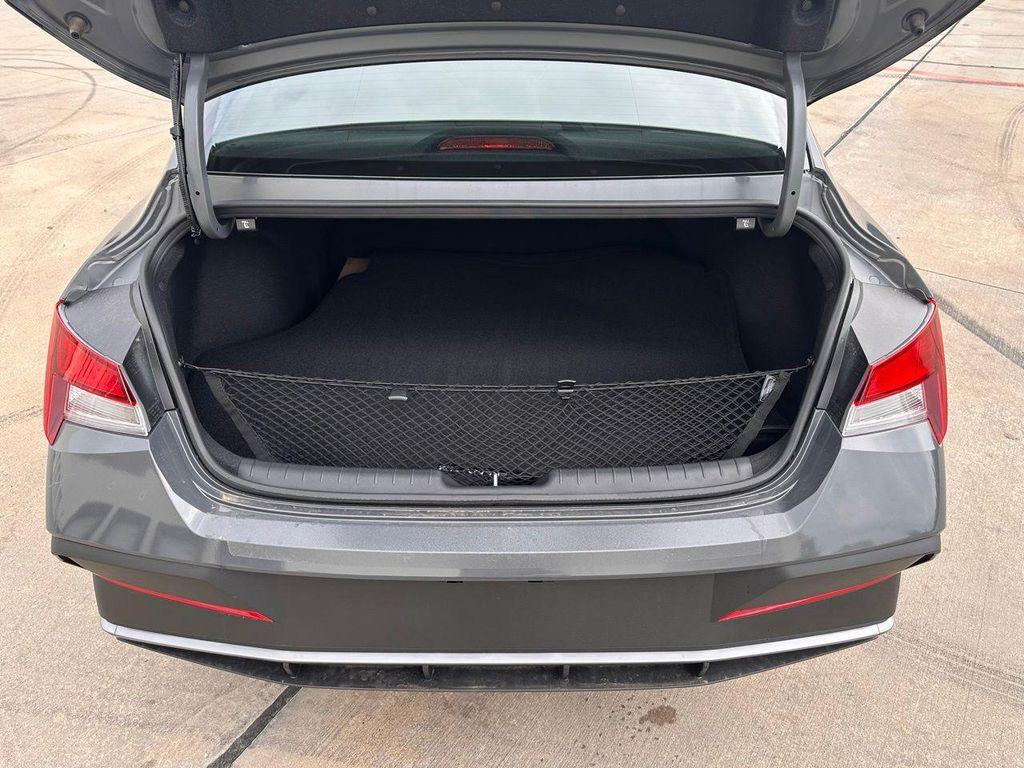 new 2025 Hyundai Elantra car, priced at $21,900