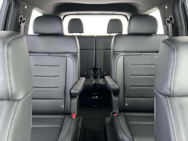 new 2025 Hyundai SANTA FE HEV car, priced at $46,731
