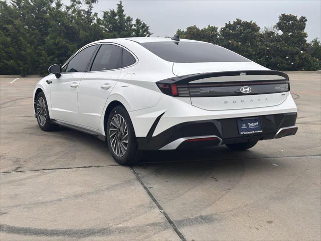 new 2025 Hyundai Sonata Hybrid car, priced at $32,801