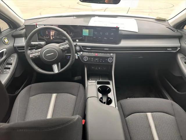 new 2025 Hyundai Sonata Hybrid car, priced at $31,301