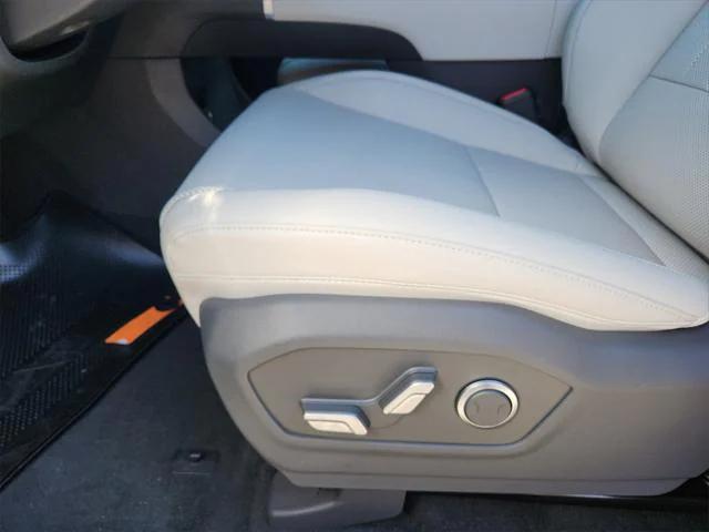new 2025 Hyundai Santa Fe car, priced at $35,783