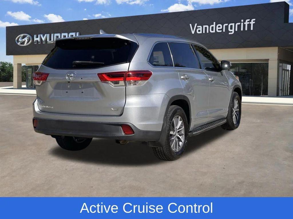 used 2018 Toyota Highlander car, priced at $21,633