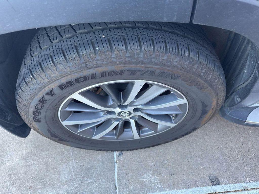 used 2018 Toyota Highlander car, priced at $22,688