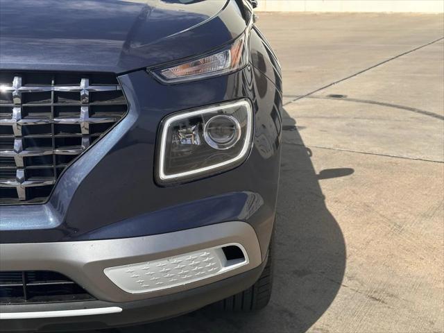 new 2025 Hyundai Venue car, priced at $24,881