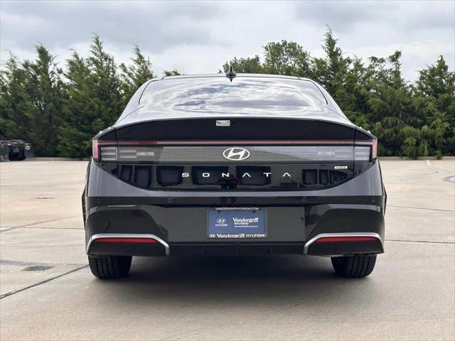 new 2025 Hyundai Sonata Hybrid car, priced at $37,329
