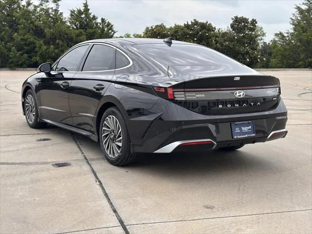 new 2025 Hyundai Sonata Hybrid car, priced at $37,329