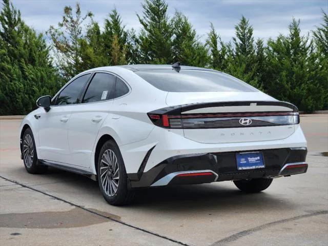 new 2025 Hyundai Sonata Hybrid car, priced at $38,973