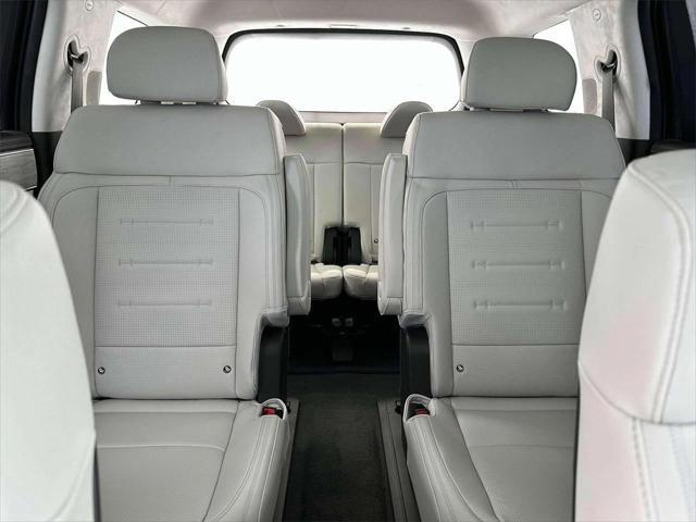 new 2025 Hyundai Santa Fe car, priced at $44,615