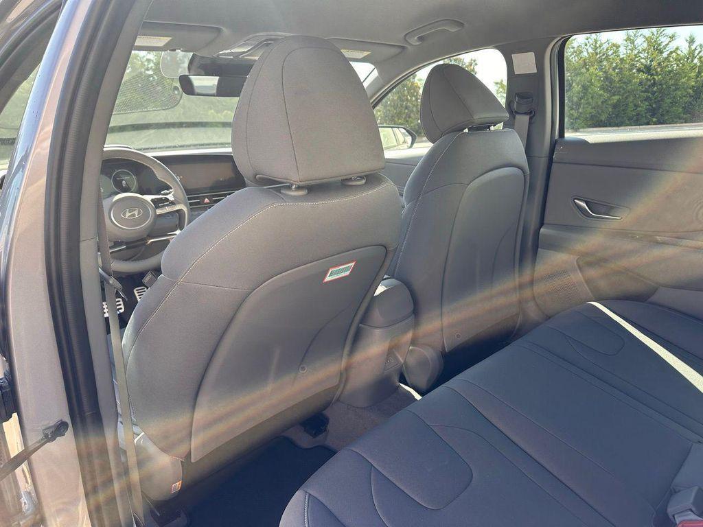 new 2025 Hyundai Elantra car, priced at $26,085