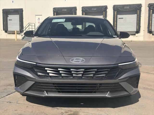 new 2025 Hyundai Elantra car, priced at $26,085