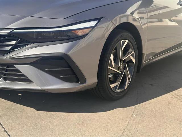 new 2025 Hyundai Elantra car, priced at $26,085
