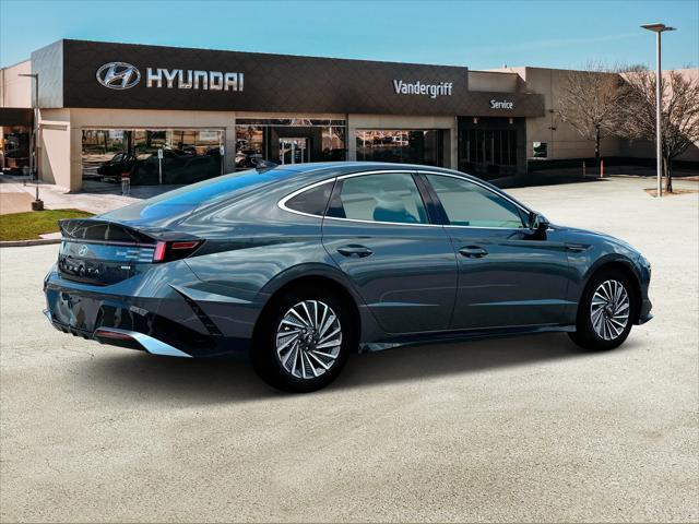 new 2025 Hyundai Sonata Hybrid car, priced at $38,003