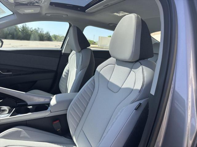 new 2025 Hyundai Elantra car, priced at $27,902