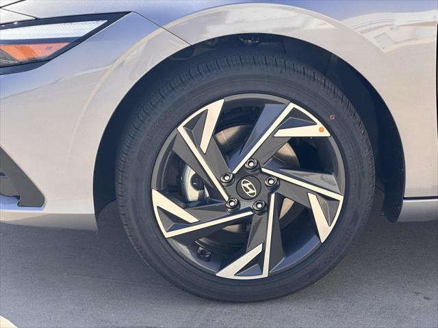 new 2025 Hyundai Elantra car, priced at $27,902