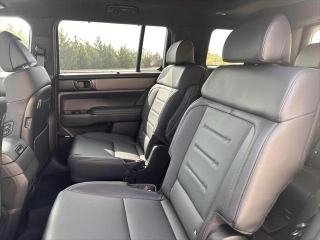 new 2025 Hyundai SANTA FE HEV car, priced at $47,346