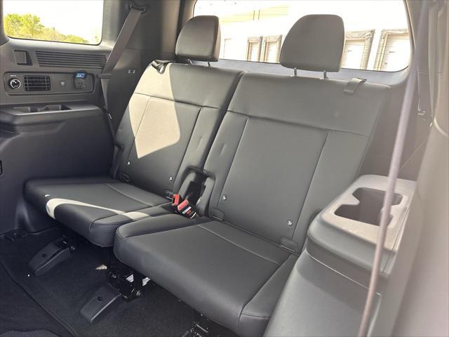 new 2025 Hyundai SANTA FE HEV car, priced at $47,346