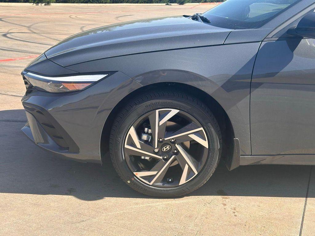 new 2025 Hyundai Elantra car, priced at $22,260