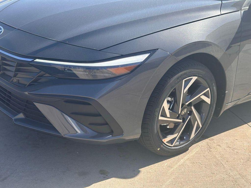 new 2025 Hyundai Elantra car, priced at $22,260
