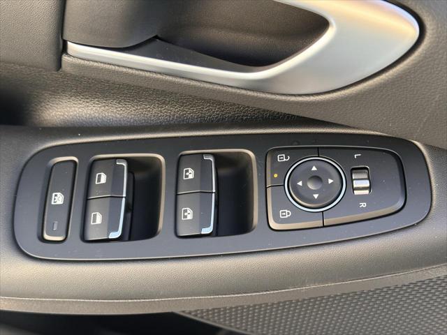 new 2025 Hyundai Sonata Hybrid car, priced at $32,957