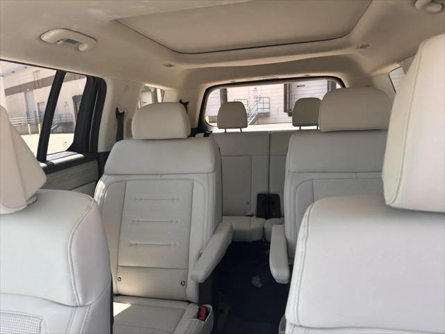 new 2025 Hyundai Santa Fe car, priced at $45,101