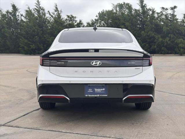 new 2025 Hyundai Sonata Hybrid car, priced at $39,327