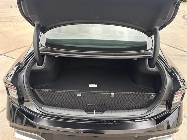 new 2025 Hyundai Sonata Hybrid car, priced at $37,840