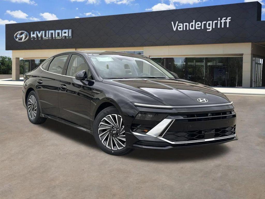 new 2025 Hyundai Sonata Hybrid car, priced at $36,840