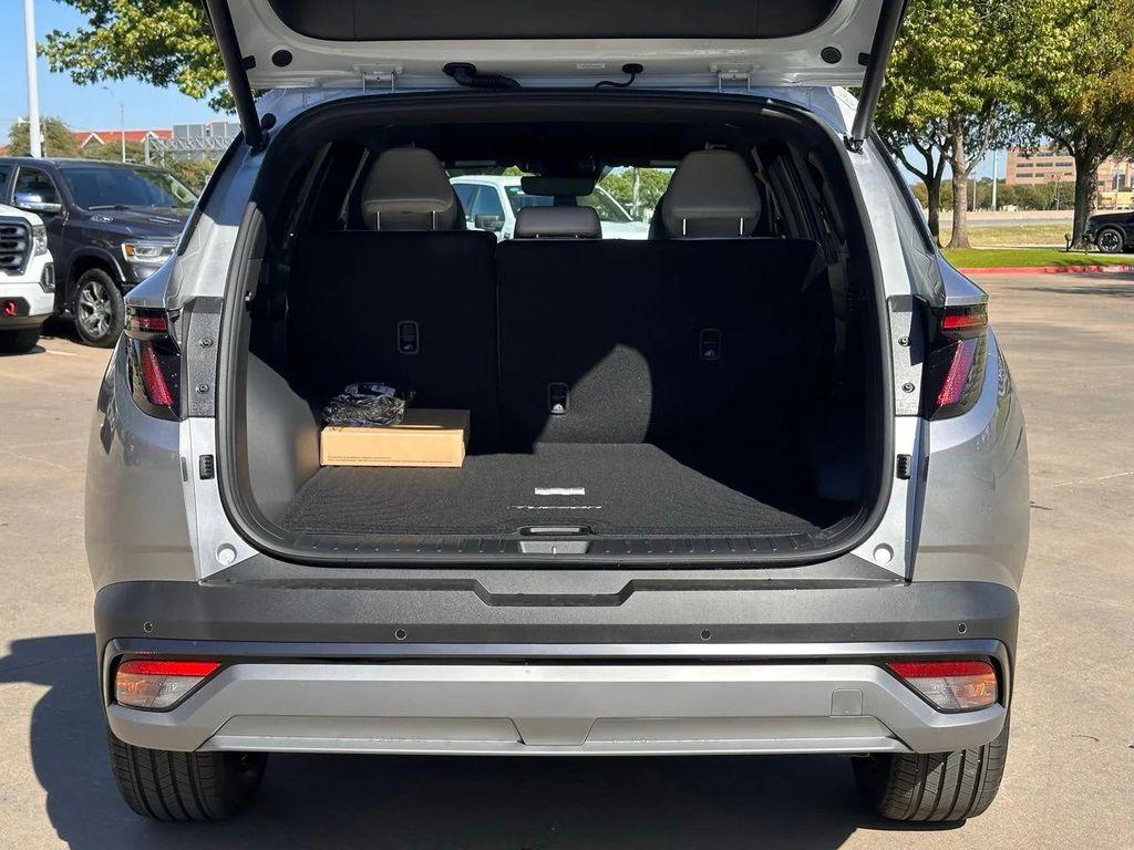 new 2026 Hyundai TUCSON Hybrid car, priced at $40,710