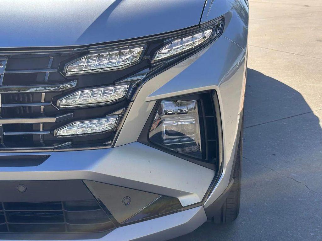 new 2026 Hyundai TUCSON Hybrid car, priced at $40,710