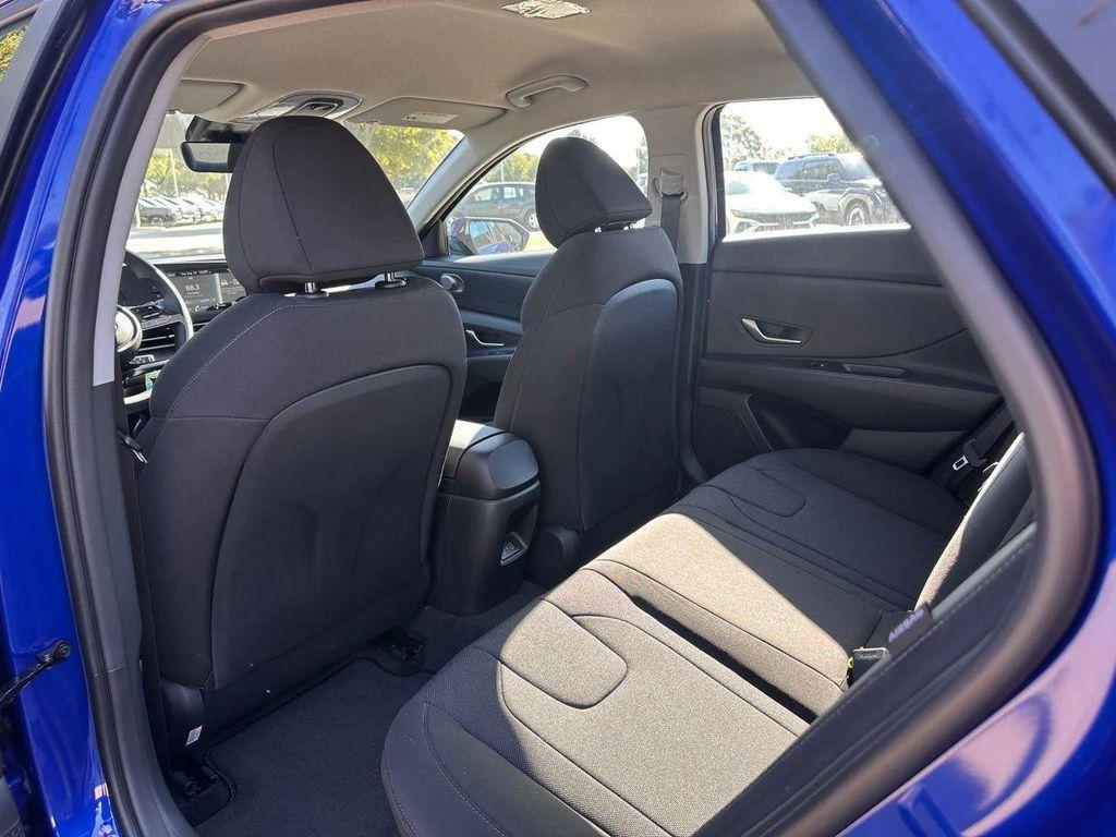 new 2025 Hyundai Elantra car, priced at $21,250