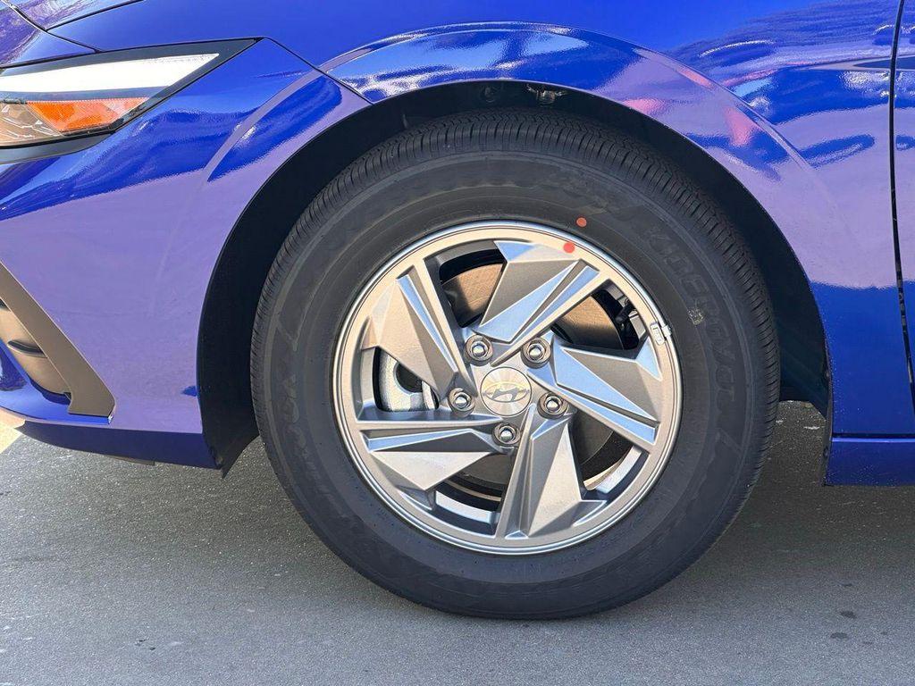 new 2025 Hyundai Elantra car, priced at $21,250