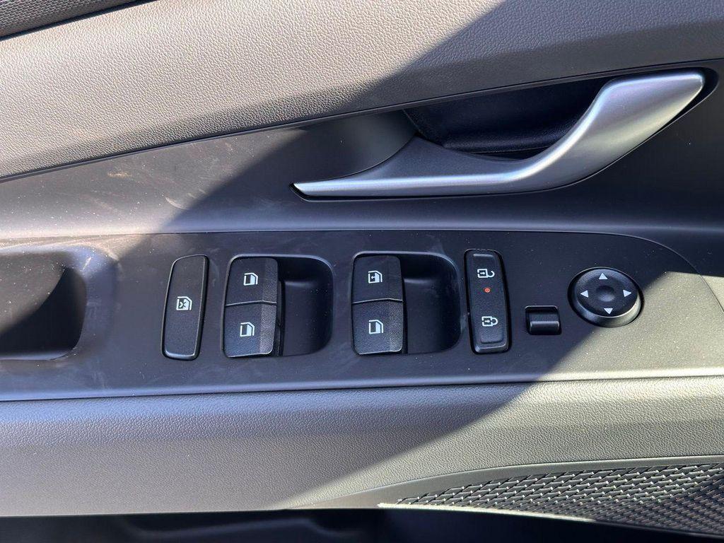 new 2025 Hyundai Elantra car, priced at $21,250