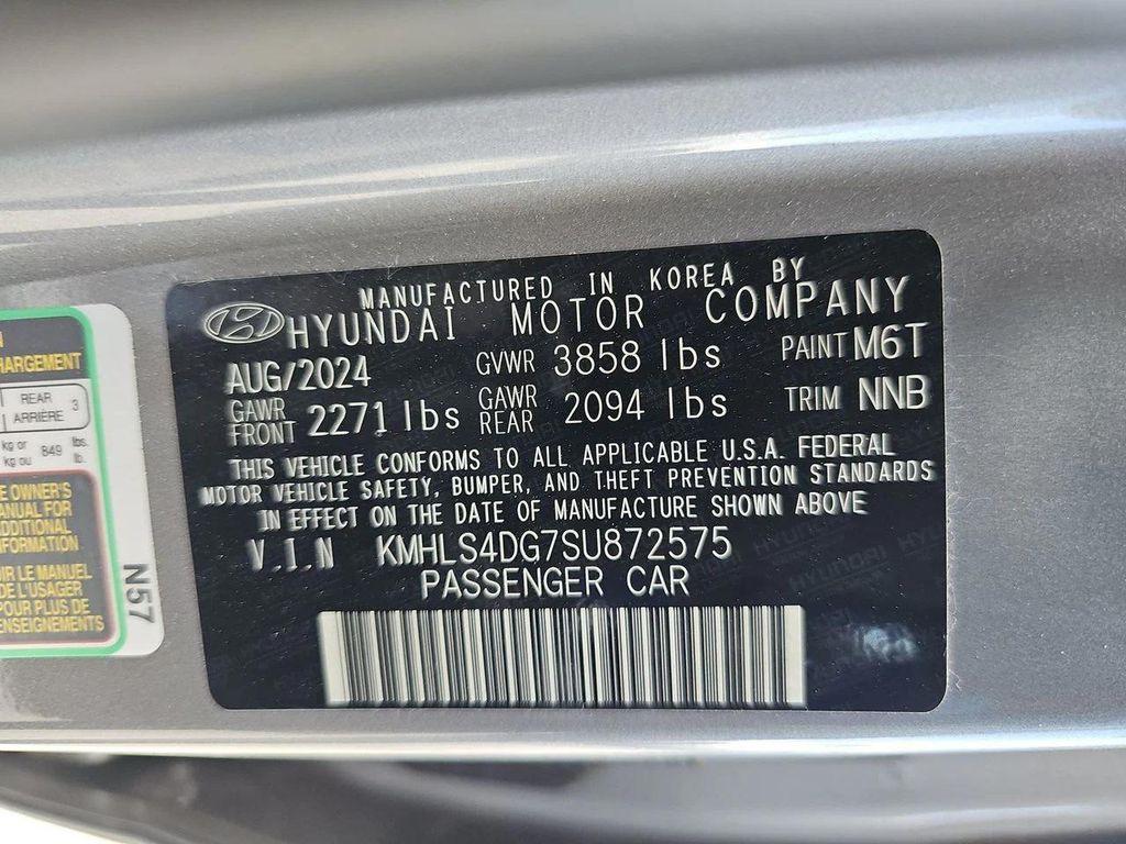used 2025 Hyundai Elantra car, priced at $22,060
