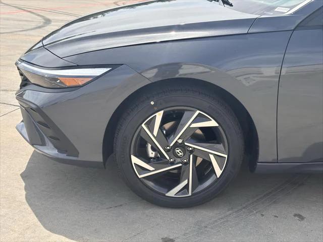 new 2025 Hyundai Elantra car, priced at $23,186
