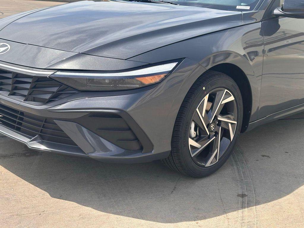 new 2025 Hyundai Elantra car, priced at $23,000
