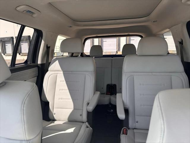 new 2025 Hyundai Santa Fe car, priced at $45,102