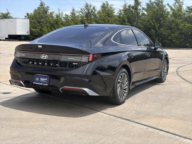 new 2025 Hyundai Sonata Hybrid car, priced at $39,003