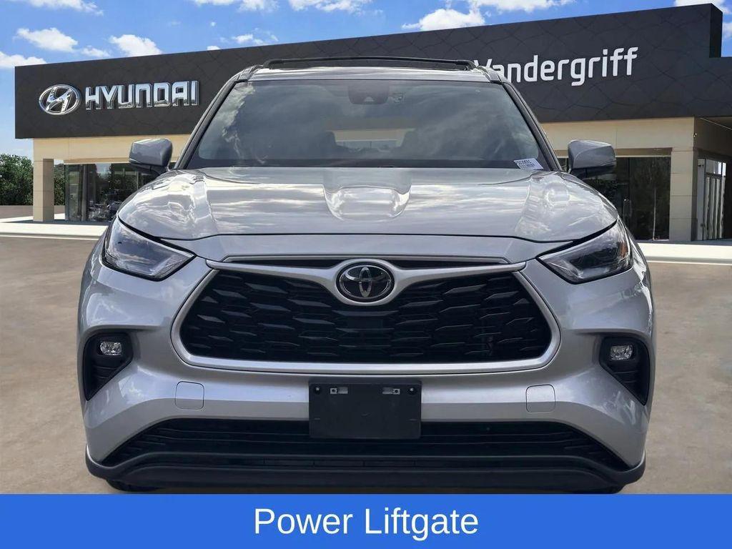 used 2023 Toyota Highlander car, priced at $31,722
