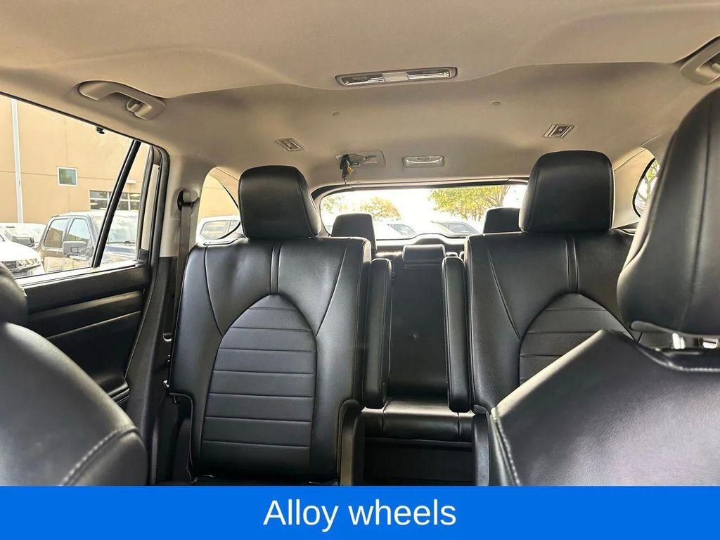 used 2023 Toyota Highlander car, priced at $31,722