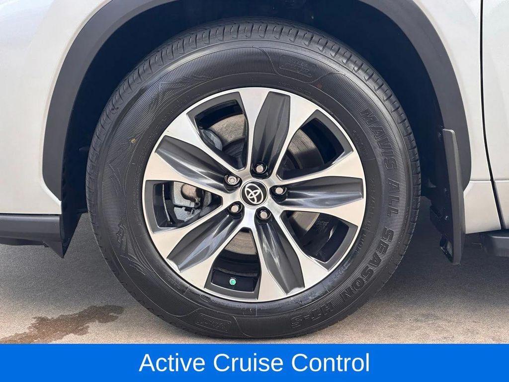 used 2023 Toyota Highlander car, priced at $31,722