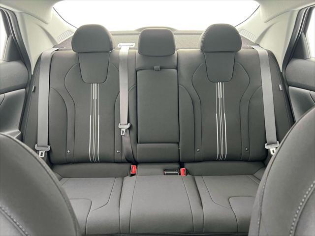 new 2025 Hyundai Elantra car, priced at $25,556