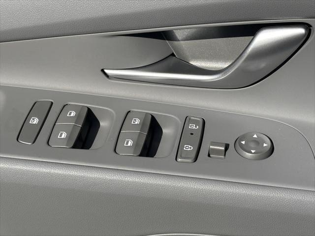 new 2025 Hyundai Elantra car, priced at $23,080