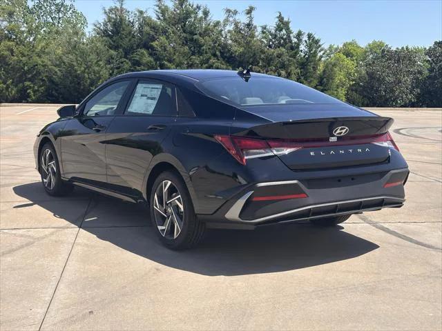 new 2025 Hyundai Elantra car, priced at $23,058