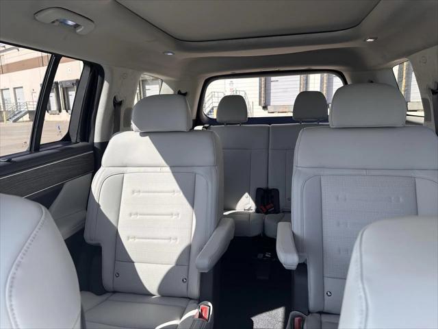 new 2025 Hyundai Santa Fe car, priced at $44,655